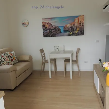 Gardenhouse Divenere باري