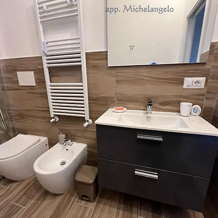 Gardenhouse Divenere * باري