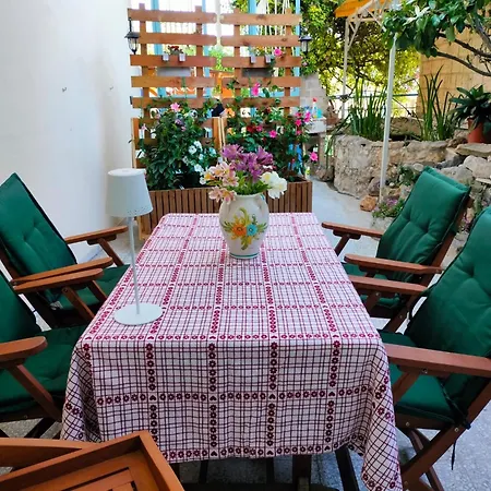 Gardenhouse Divenere شقة *