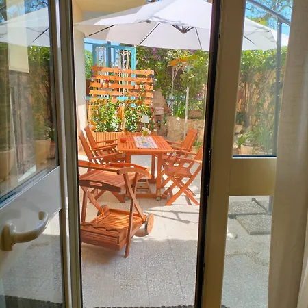 Gardenhouse Divenere * باري