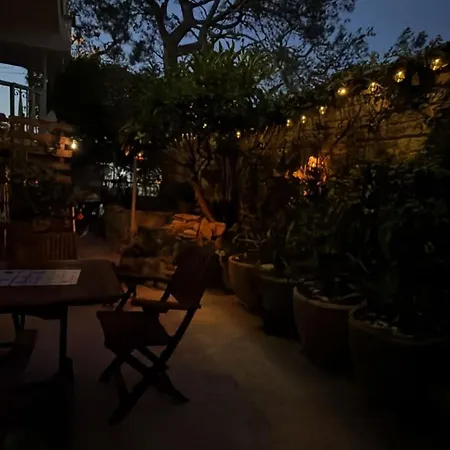 Gardenhouse Divenere * باري